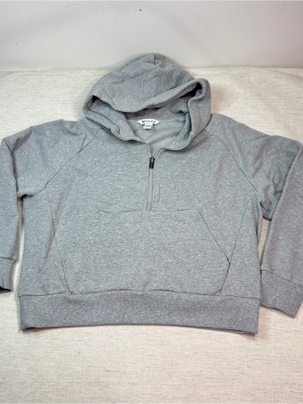 Athleta women M Half-Zip Hooded Pullover athletic sweatshirt in gray long sleeve